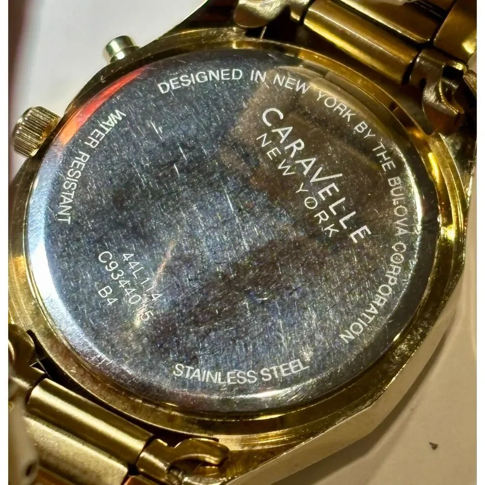 Caravelle beautiful women
